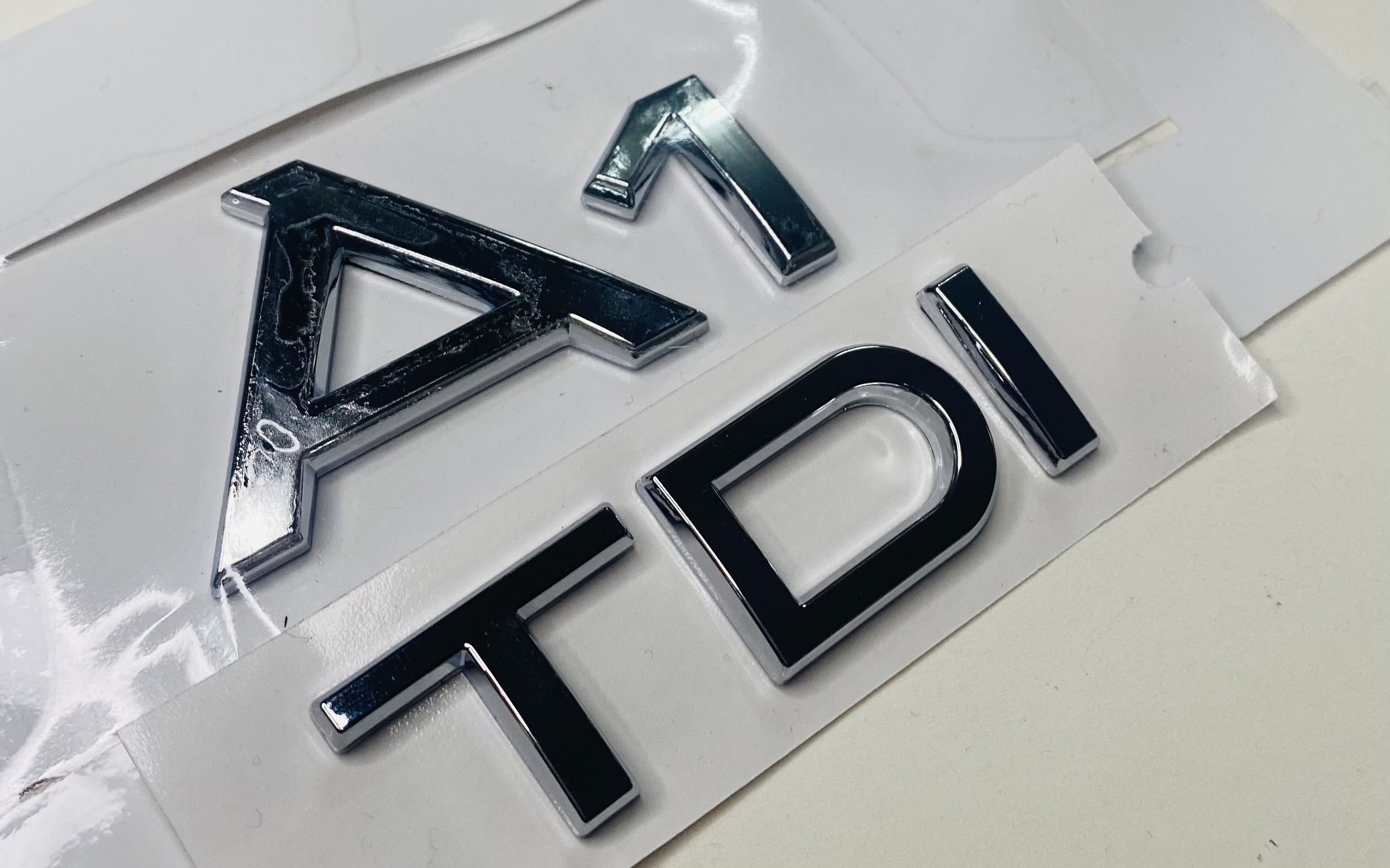 A1%20AUDİ%202010%20-%202023%20TDİ%20ARKA%20BAGAJ%20YAZISI%20KROM%20SET