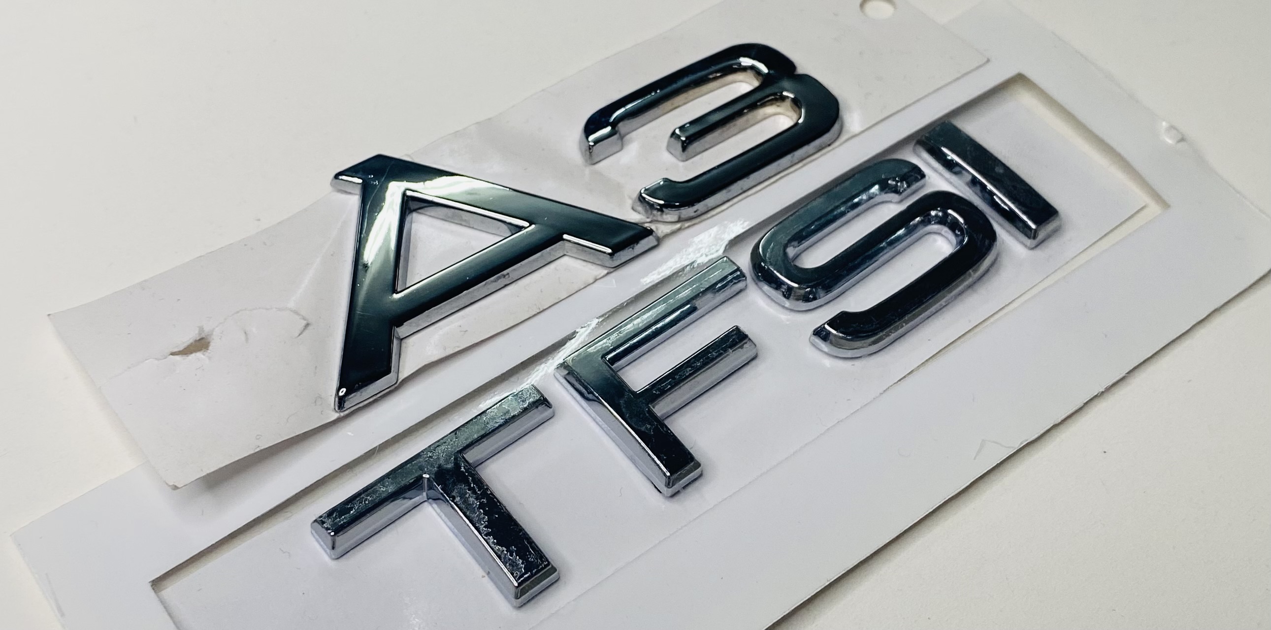 AUDİ%20%202014%20-%202020%20A3%20ARKA%20BAGAJ%20YAZISI%20TFSİ%20KROM%20SET