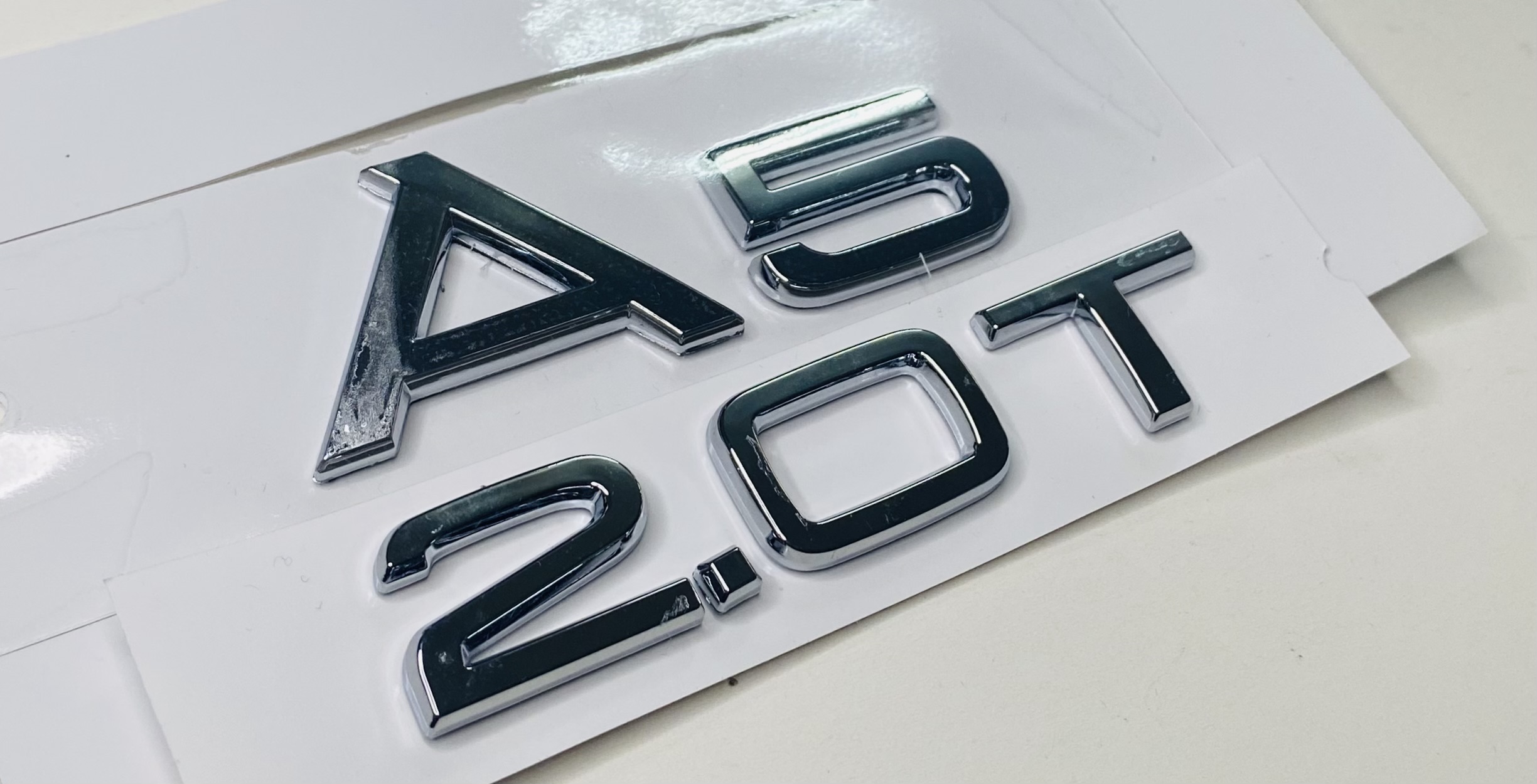 AUDİ%202008%20-%202015%20A5%202.0T%20KROM%20ARKA%20BAGAJ%20YAZISI%20SET