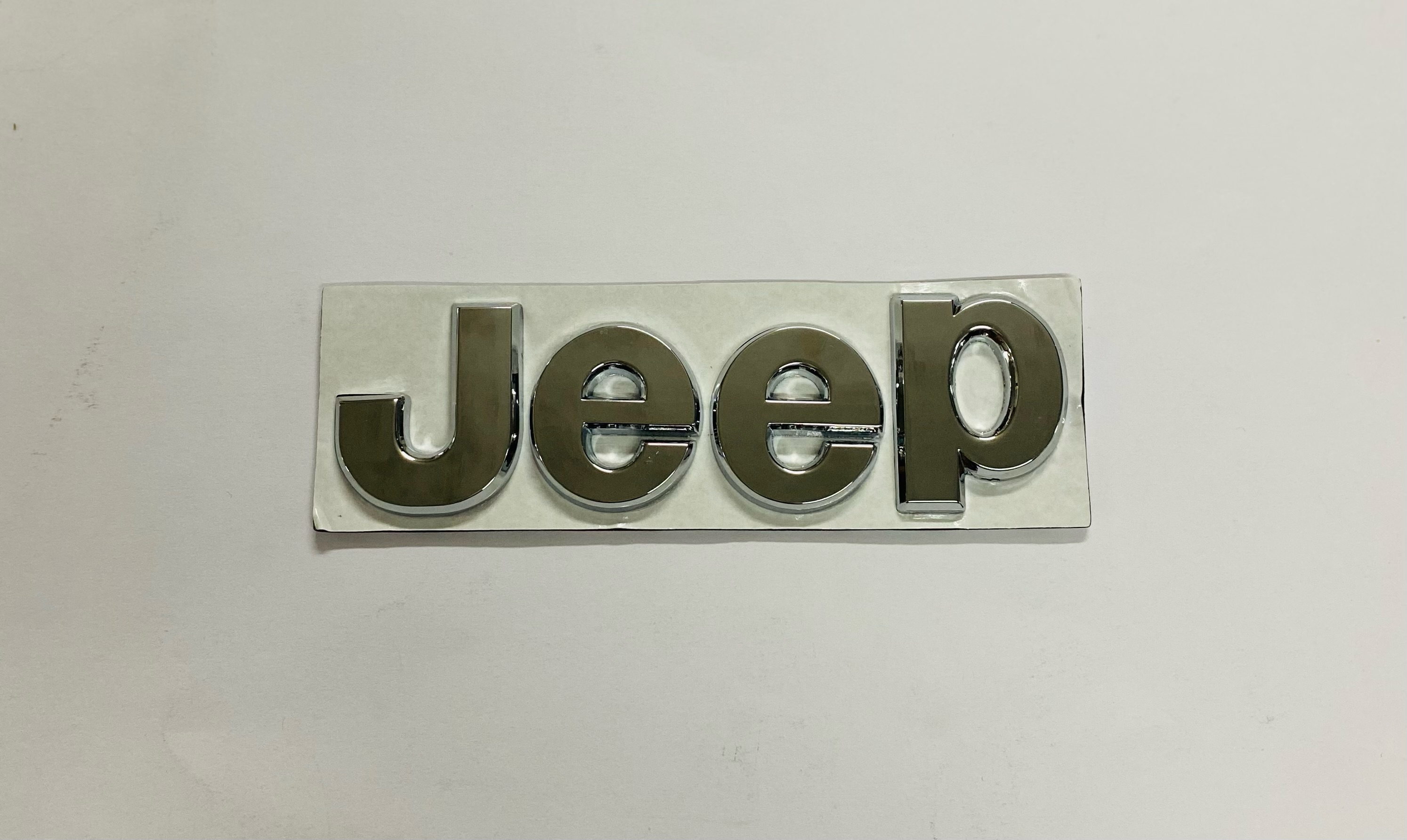 JEEP%20ÖN%20KAPUT%20ARMASI%20KROM