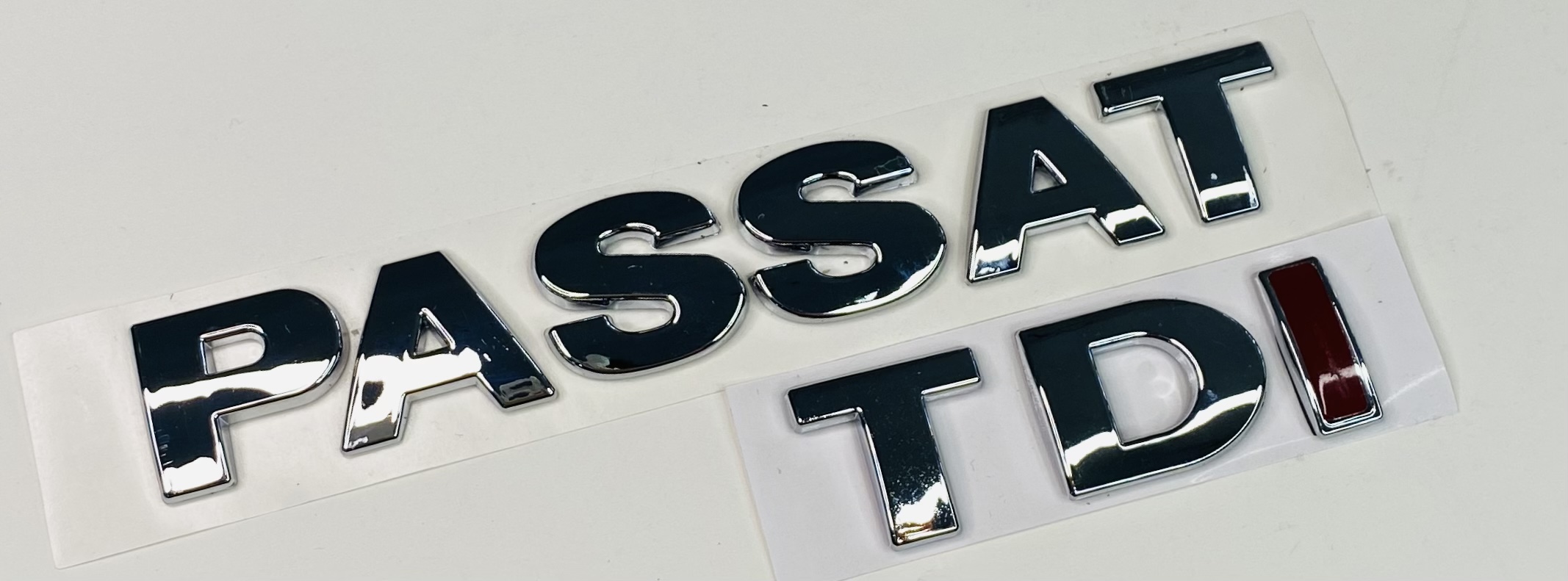 VW%20PASSAT%20B5%20B5,5%201997%20-%202005%20TDİ%20TEK%20KIRMIZI%20ARKA%20BAGAJ%20YAZISI%20SET