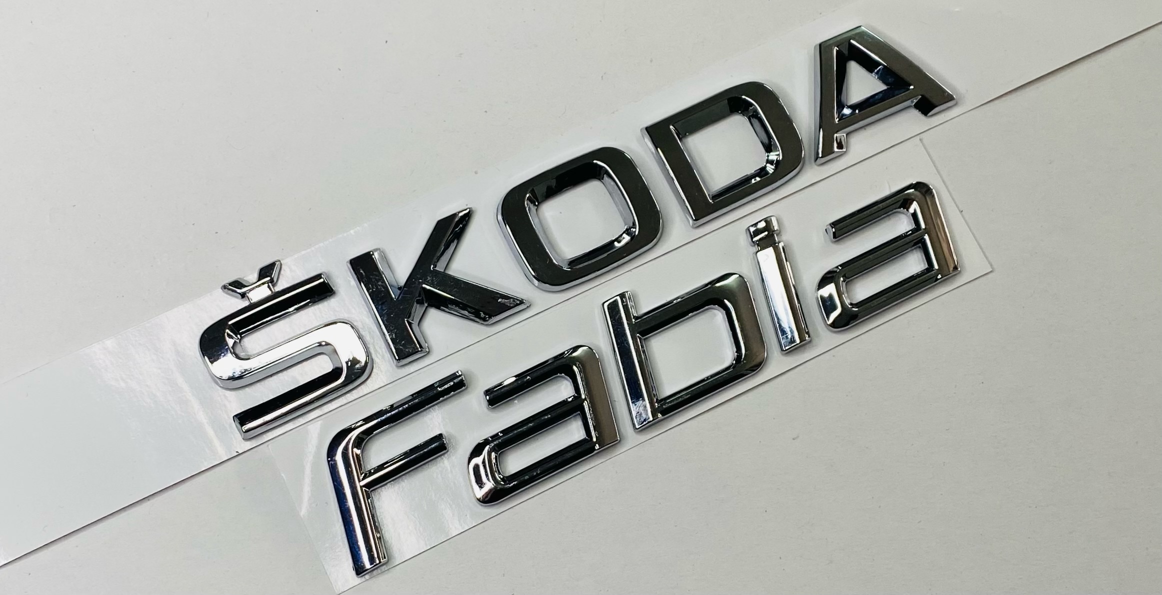 SKODA%20FABİA%202007%20-%202013%20ARKA%20BAGAJ%20YAZISI%20SET