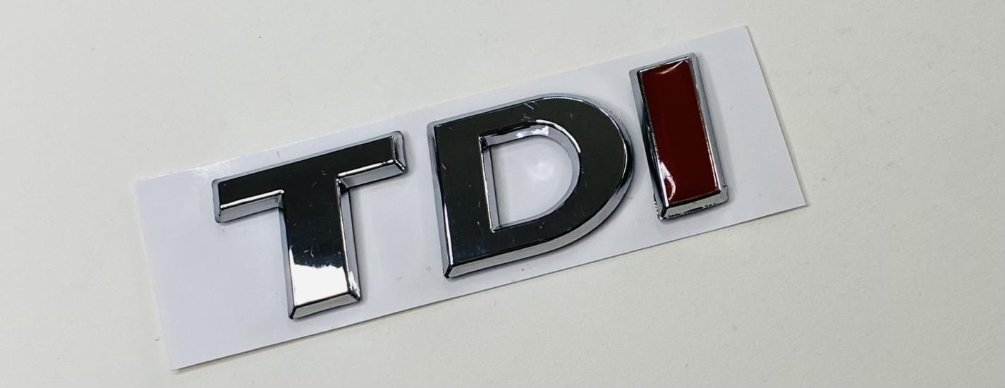 VOLKSWAGEN TDİ 2010 - 2014 TEK KIRMIZI ARKA BAGAJ YAZISI