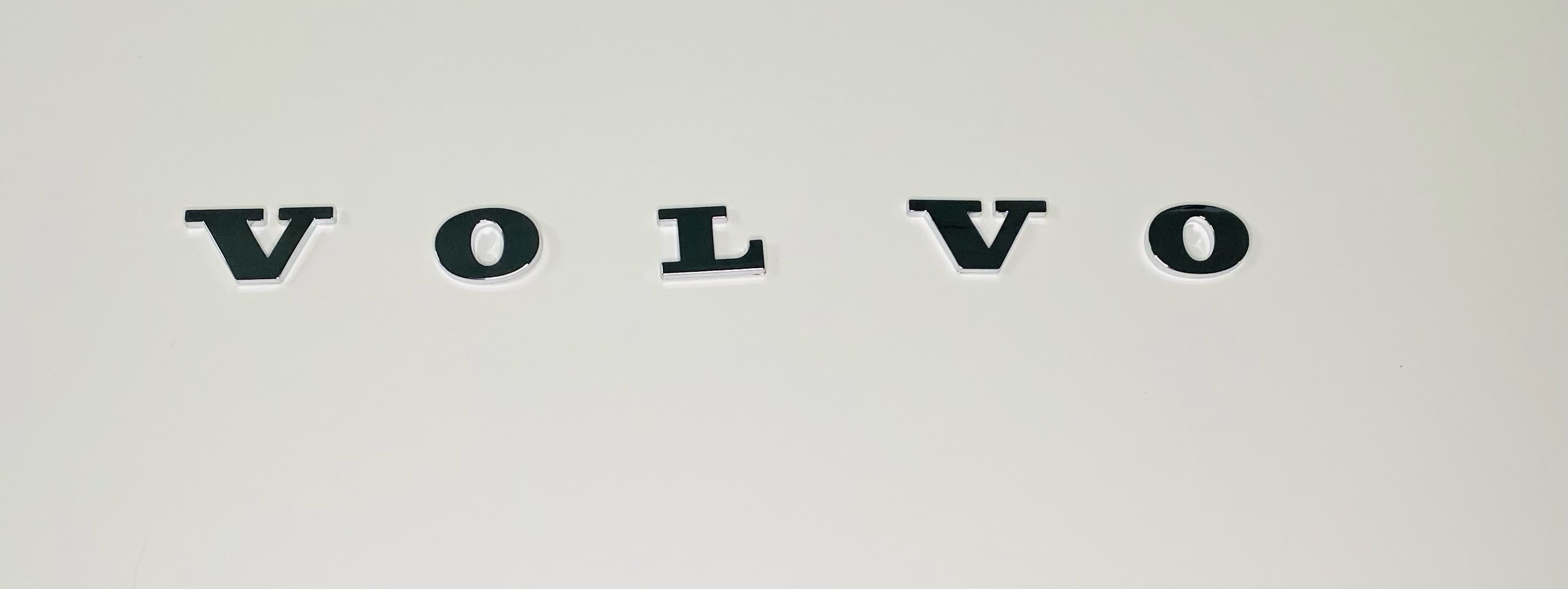 VOLVO%20S60%202010%20-%202018%20ARKA%20BAGAJ%20YAZISI%20KROM